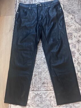 Universal Thread Pants Womens 14S Faux Leather Inseam 26”